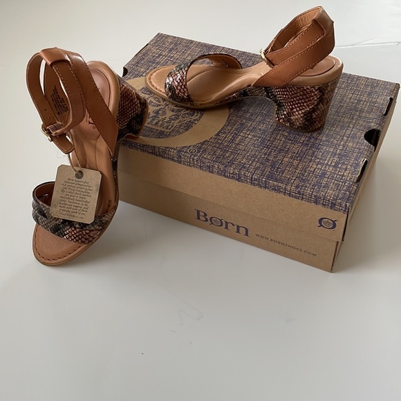 NWT Born Frilli Natural/Snake Sandal Size 6 - Picture 3 of 13